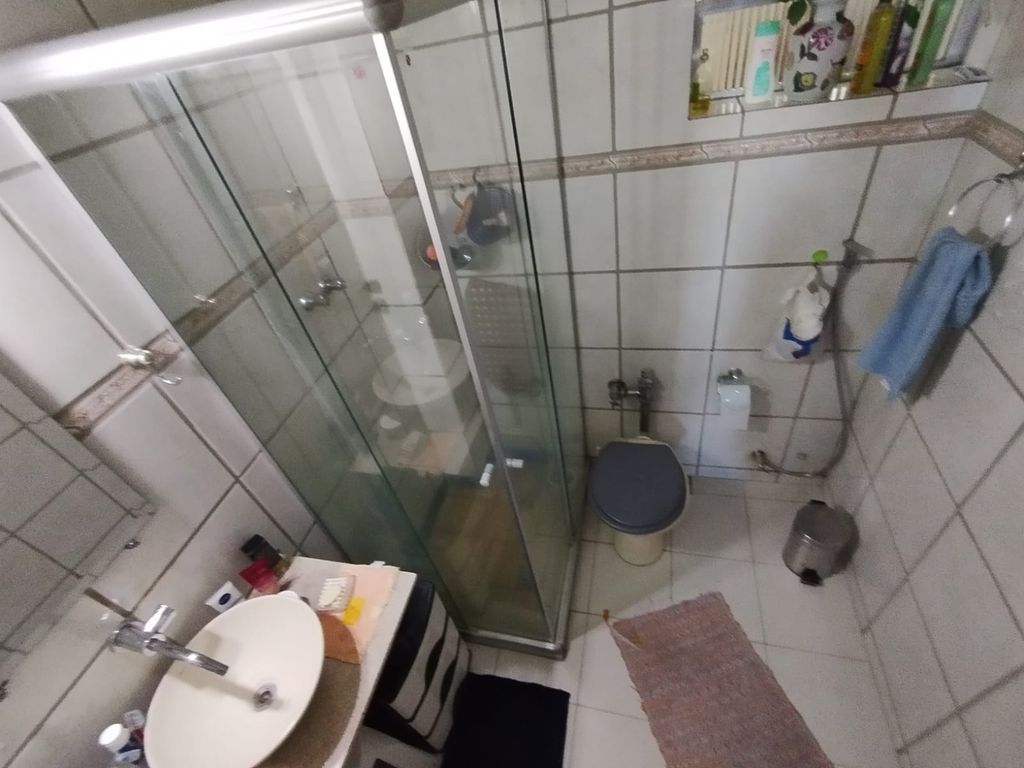 Imagens do imóveis Apartamento em Santa Teresa com Dois Quartos e Dependência