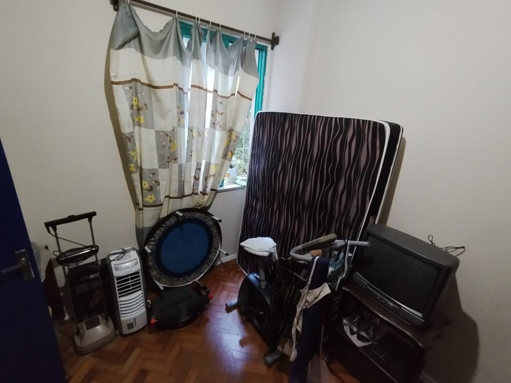 Imagens do imóveis Apartamento em Santa Teresa com Dois Quartos e Dependência