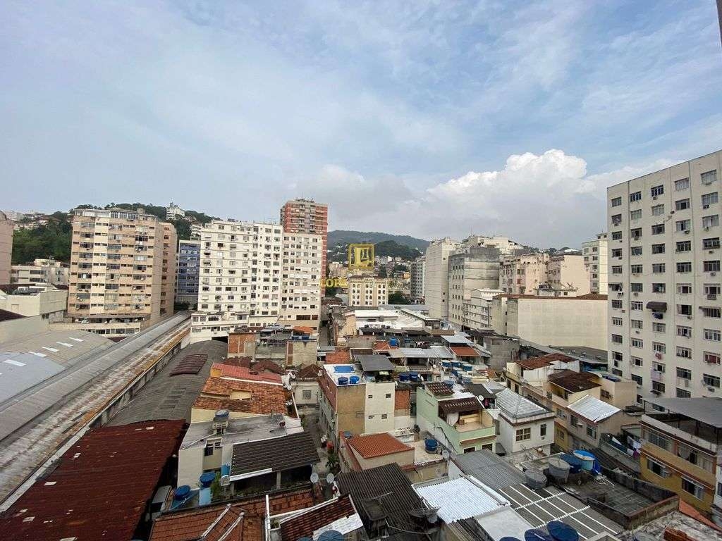 Imagens do imóveis Apartamento Três Quartos com Dependência e Vaga de Garagem no Centro do Rio