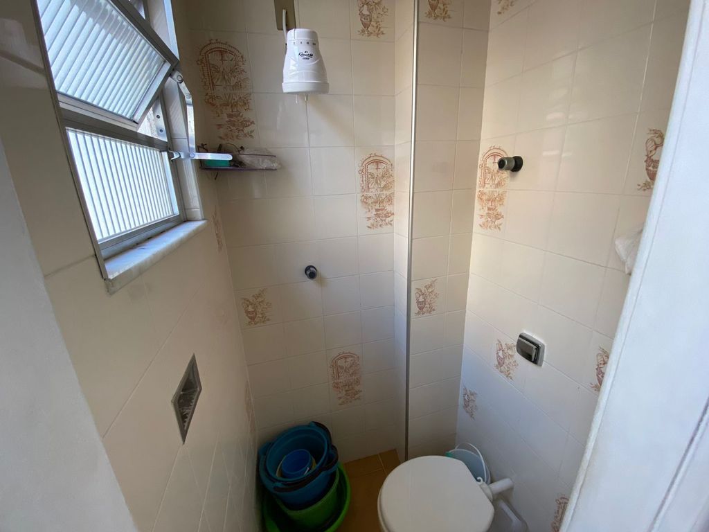 Imagens do imóveis Apartamento Amplo de Dois Quartos e Dependência na Rua André Cavalcanti CentroRJ