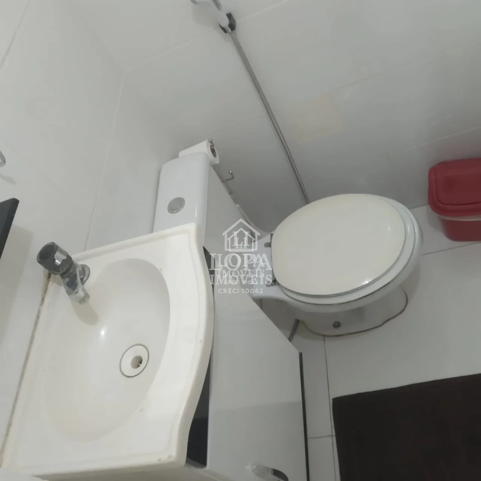 Sala Comercial A Vanda Na Praça TiraDentes