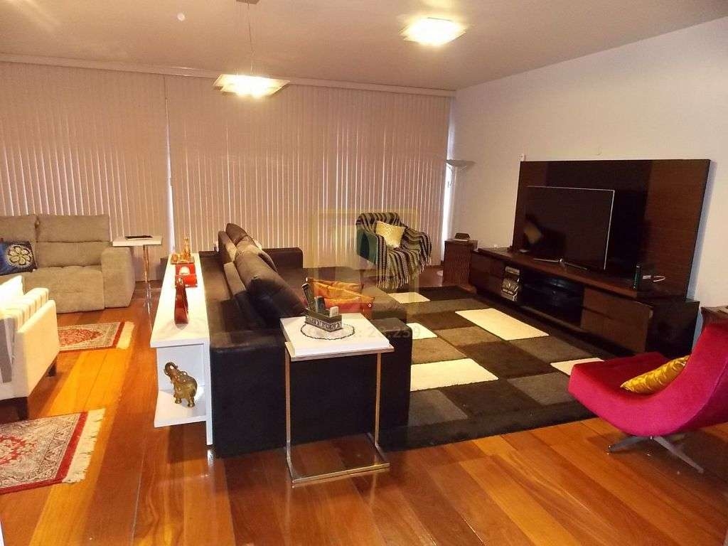 Imagens do imóveis Apartamento com Cinco Dormitórios na Tijuca