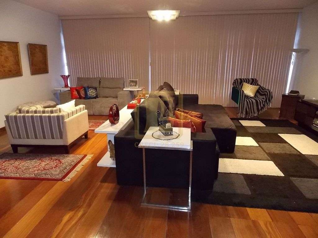 Imagens do imóveis Apartamento com Cinco Dormitórios na Tijuca