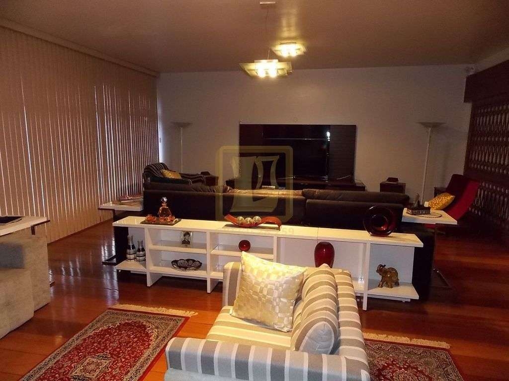 Imagens do imóveis Apartamento com Cinco Dormitórios na Tijuca