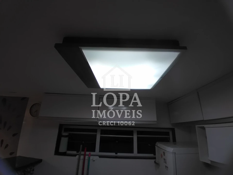 Imagens do imóveis Um apartamento dividido em dois, à venda em Copacabana com cento e vinte metros por  um milhão e quarenta mil reais