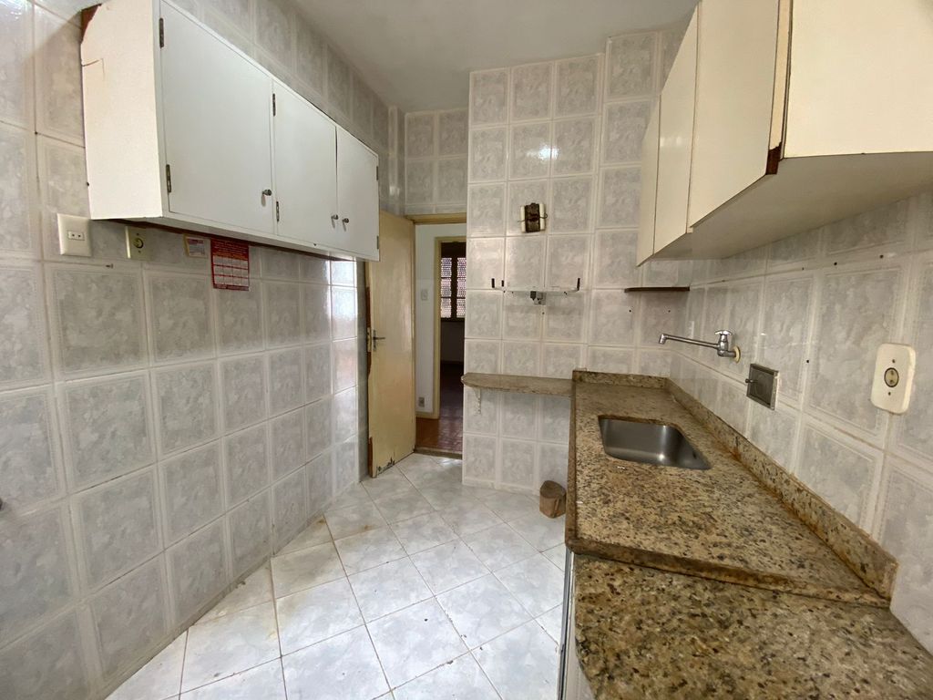 Imagens do imóveis Apartamento de Três Quartos com 103m² no Bairro de Fátima no Centro RJ