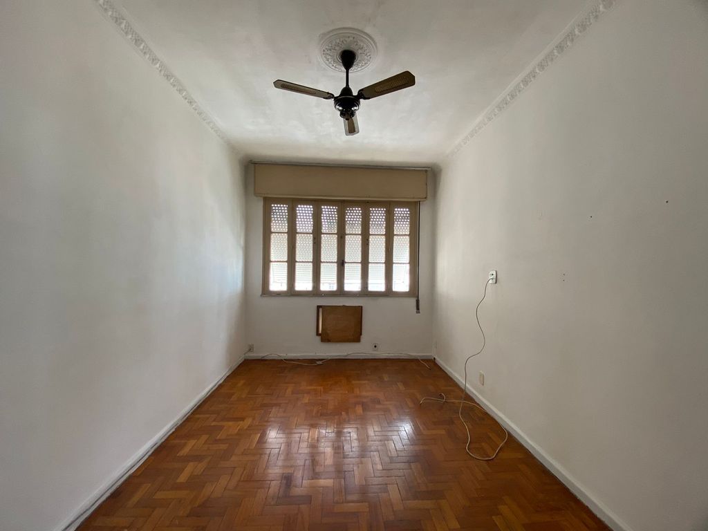 Imagens do imóveis Apartamento de Três Quartos com 103m² no Bairro de Fátima no Centro RJ