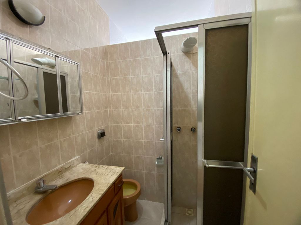 Imagens do imóveis Apartamento de Três Quartos com 103m² no Bairro de Fátima no Centro RJ