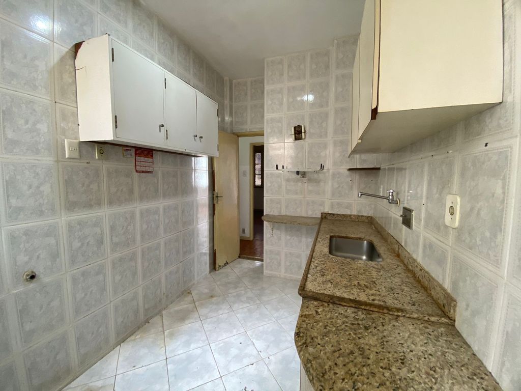 Imagens do imóveis Apartamento de Três Quartos com 103m² no Bairro de Fátima no Centro RJ