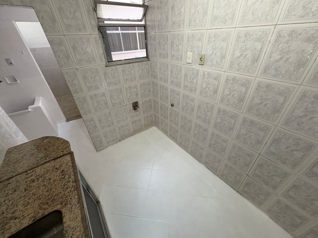 Imagens do imóveis Apartamento de Três Quartos com 103m² no Bairro de Fátima no Centro RJ