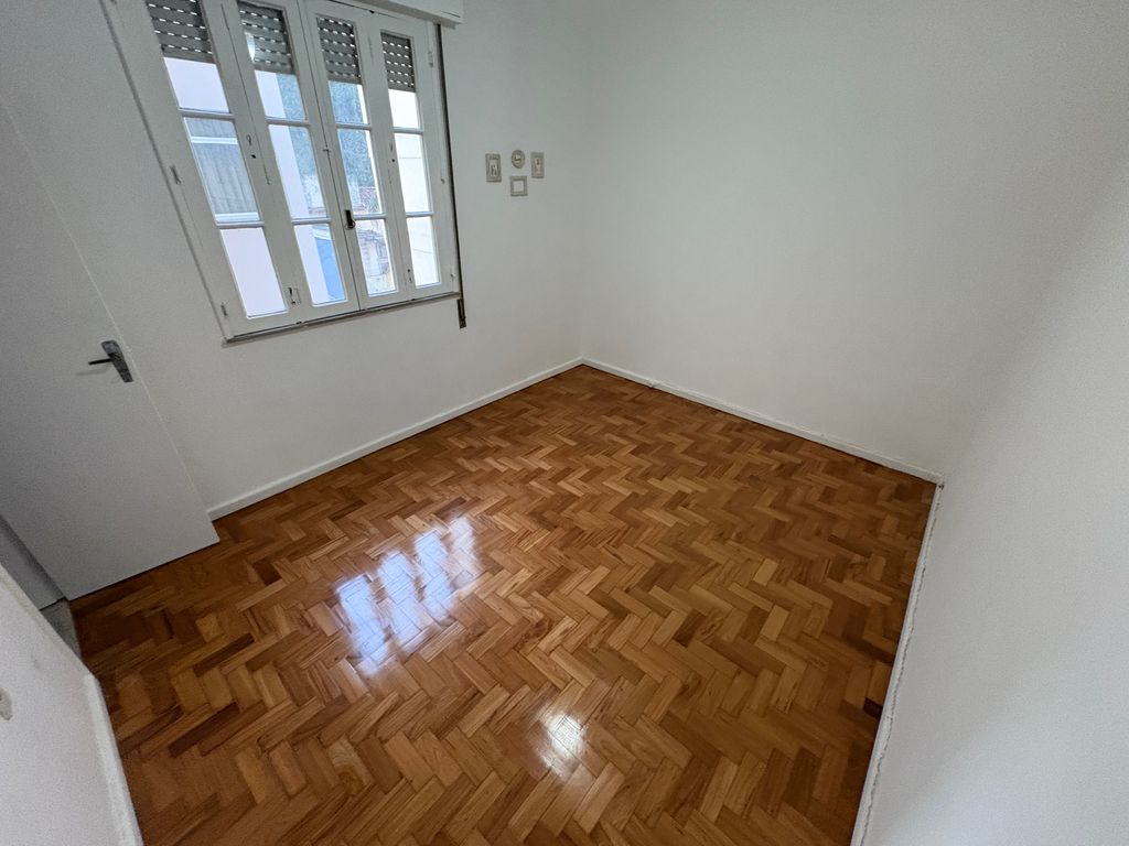 Imagens do imóveis Apartamento de Três Quartos com 103m² no Bairro de Fátima no Centro RJ