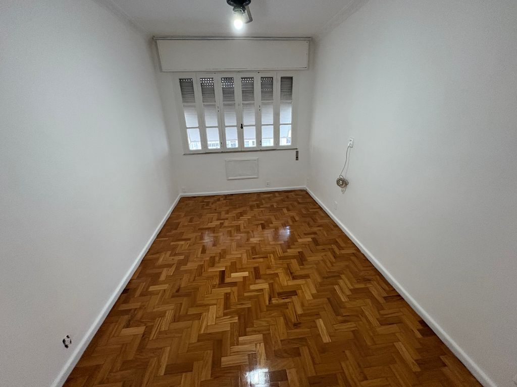 Imagens do imóveis Apartamento de Três Quartos com 103m² no Bairro de Fátima no Centro RJ