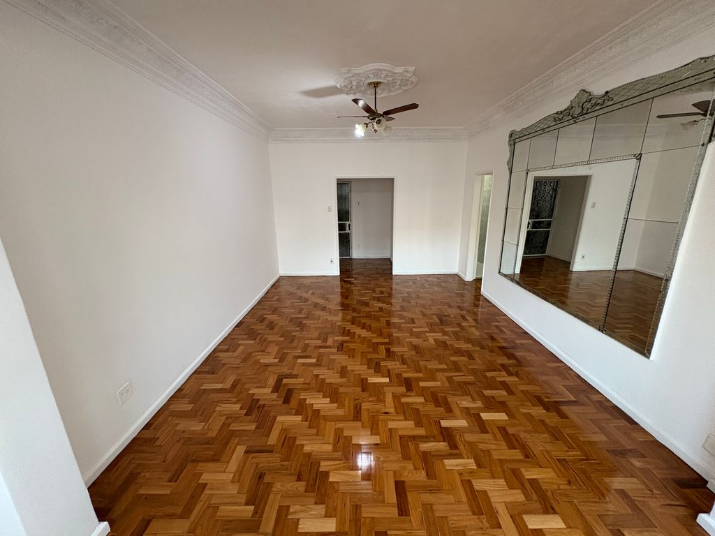 Imagens do imóveis Apartamento de Três Quartos com 103m² no Bairro de Fátima no Centro RJ
