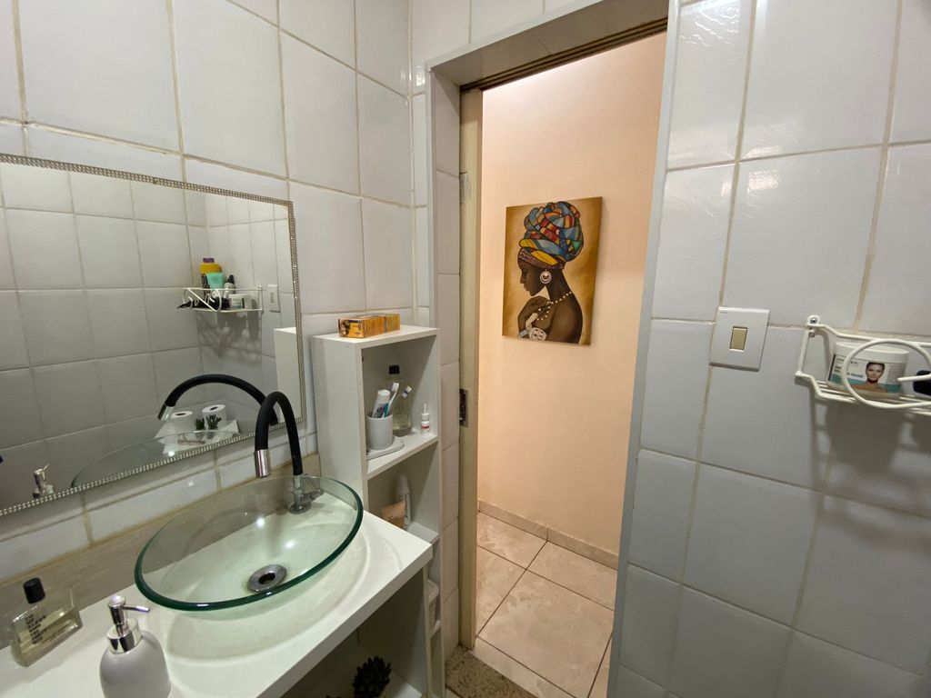 Imagens do imóveis Apartamento de Quarto e Sala Amplo na Rua Riachuelo no Centro do Rio de Janeiro