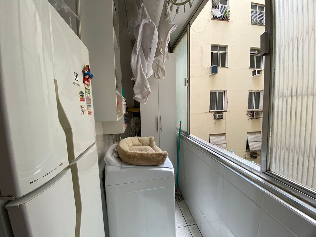 Imagens do imóveis Apartamento de Quarto e Sala Amplo na Rua Riachuelo no Centro do Rio de Janeiro