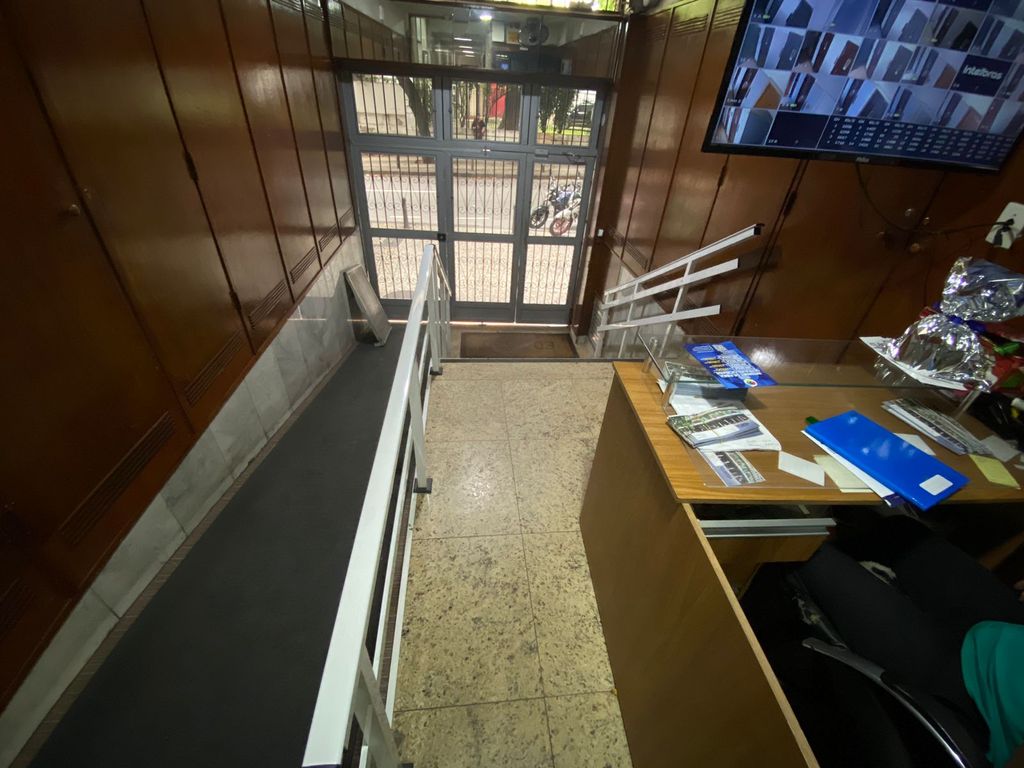 Imagens do imóveis Apartamento de Quarto e Sala Amplo na Rua Riachuelo no Centro do Rio de Janeiro