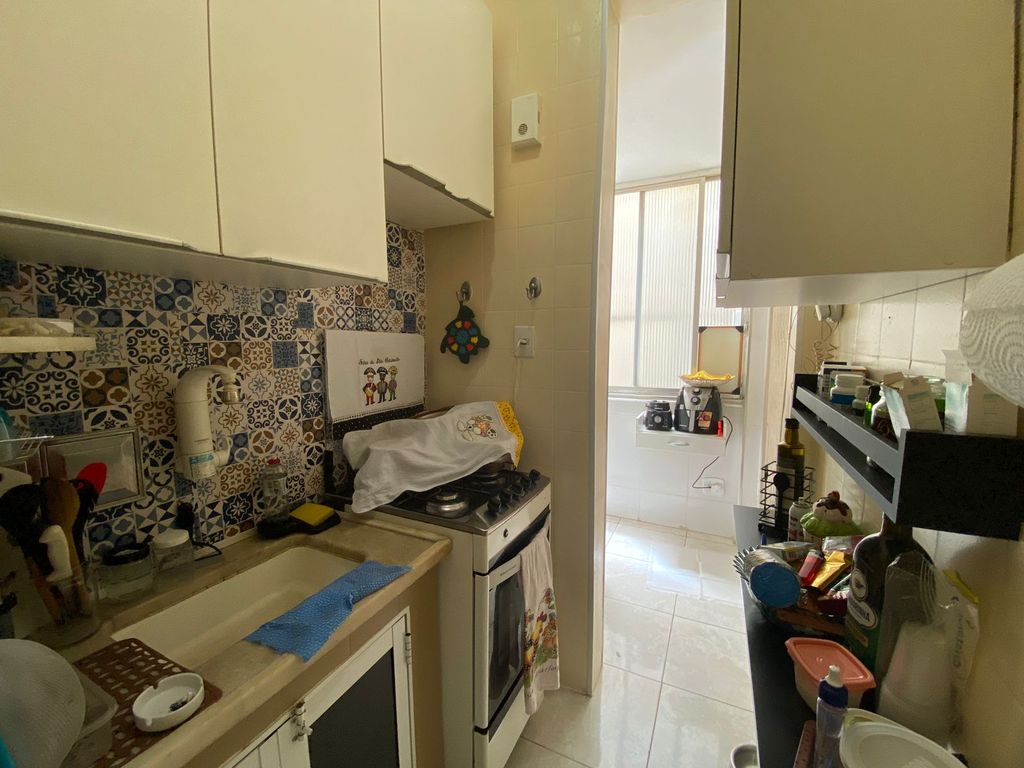 Imagens do imóveis Apartamento de Quarto e Sala Amplo na Rua Riachuelo no Centro do Rio de Janeiro