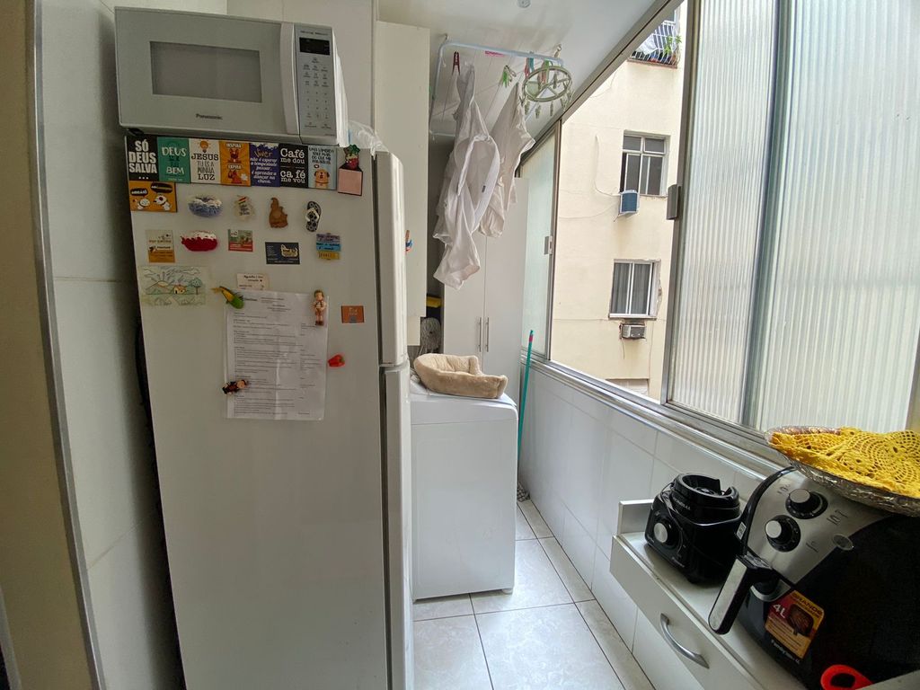 Imagens do imóveis Apartamento de Quarto e Sala Amplo na Rua Riachuelo no Centro do Rio de Janeiro