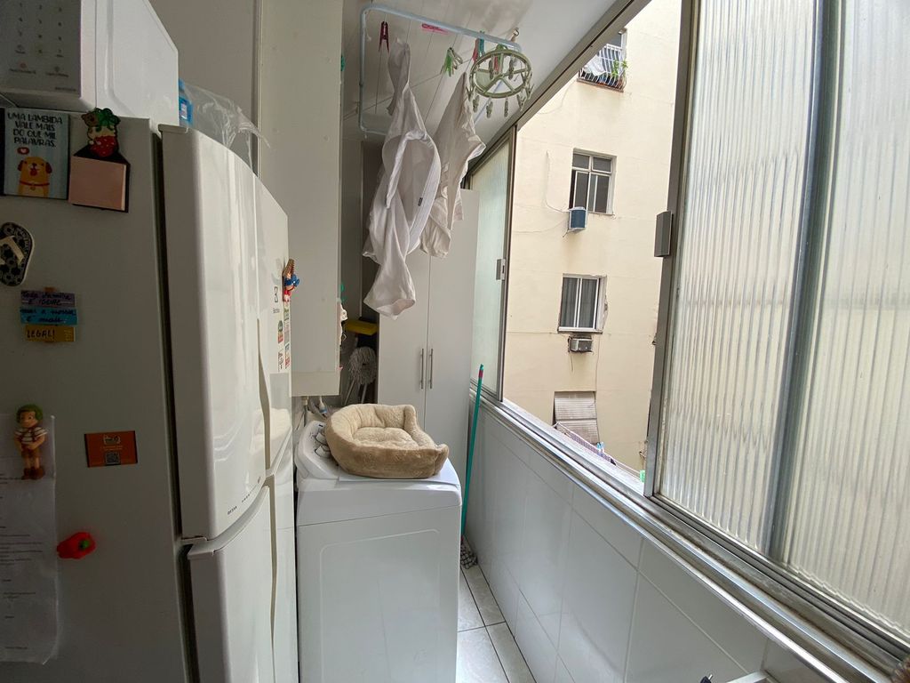Imagens do imóveis Apartamento de Quarto e Sala Amplo na Rua Riachuelo no Centro do Rio de Janeiro