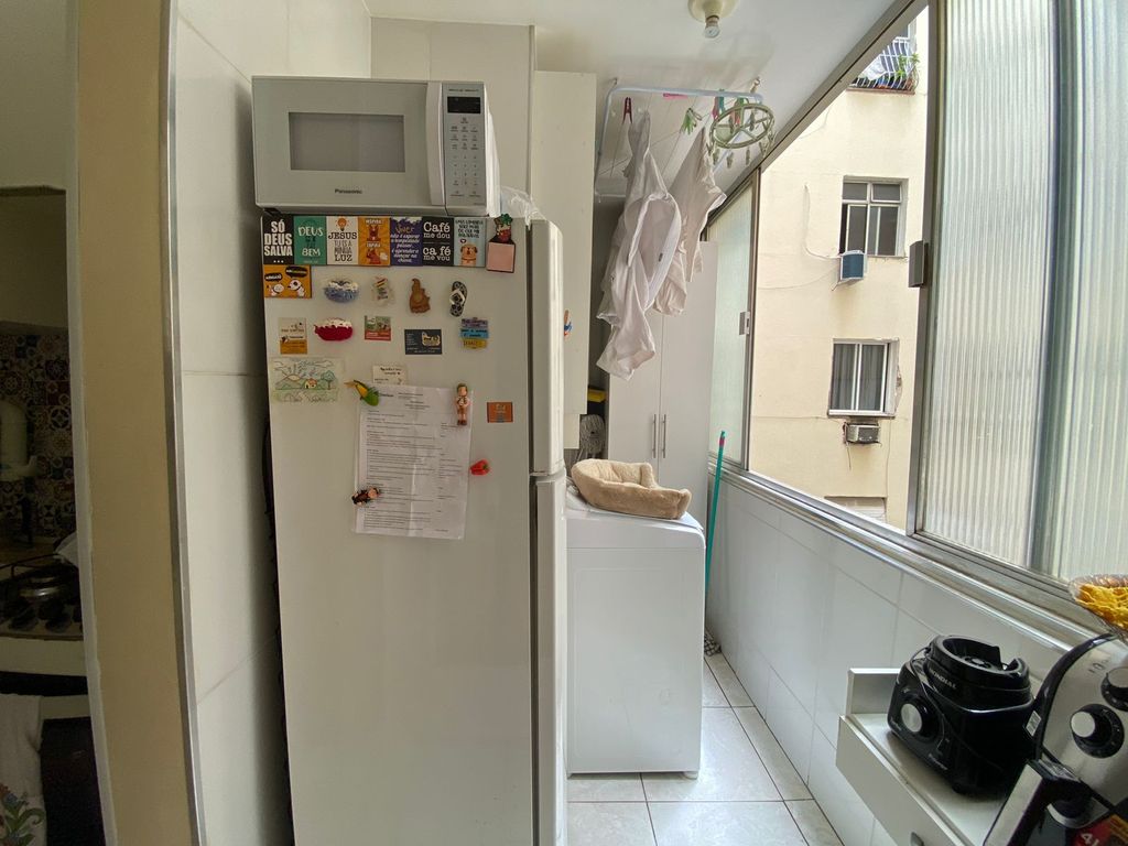 Imagens do imóveis Apartamento de Quarto e Sala Amplo na Rua Riachuelo no Centro do Rio de Janeiro