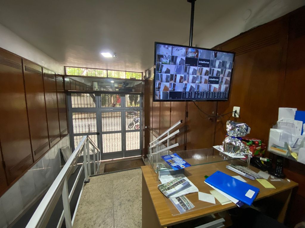 Imagens do imóveis Apartamento de Quarto e Sala Amplo na Rua Riachuelo no Centro do Rio de Janeiro