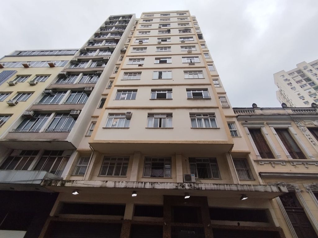 Imagens do imóveis Apartamento Quarto e Sala na Rua do Rezende