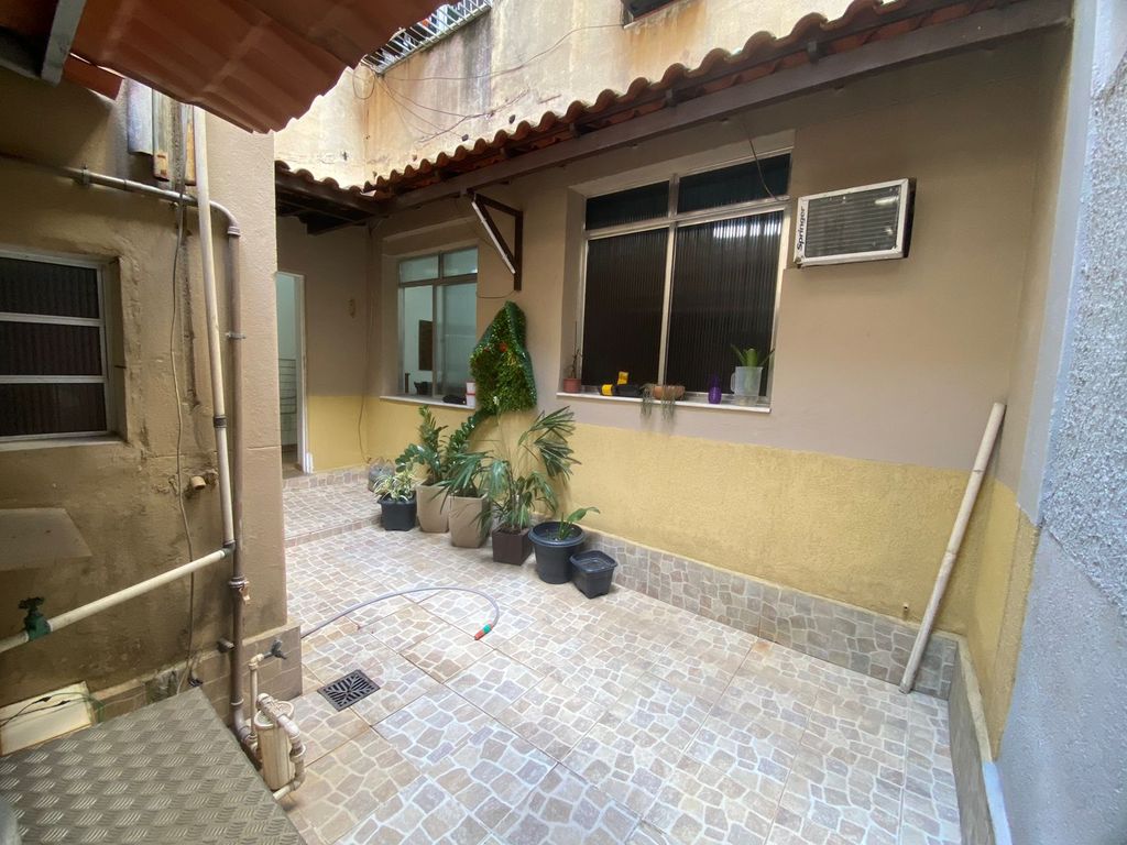 Imagens do imóveis Apartamento Tipo Casa Com Três Quartos e Área externa no Centro Rio de Janeiro