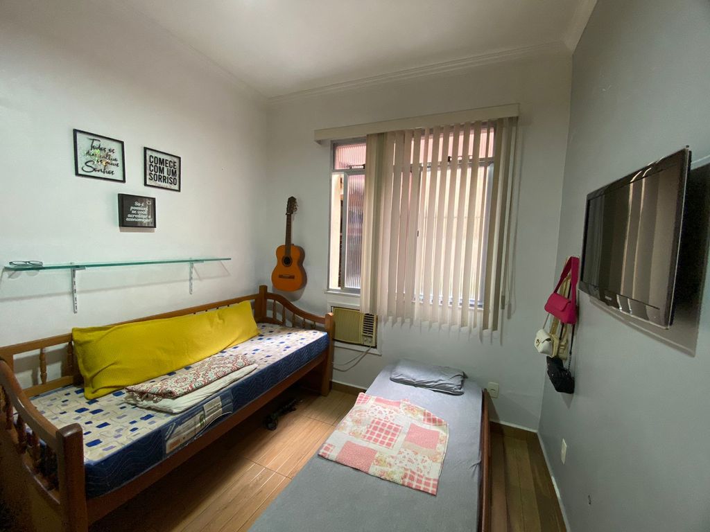 Imagens do imóveis Apartamento Tipo Casa Com Três Quartos e Área externa no Centro Rio de Janeiro