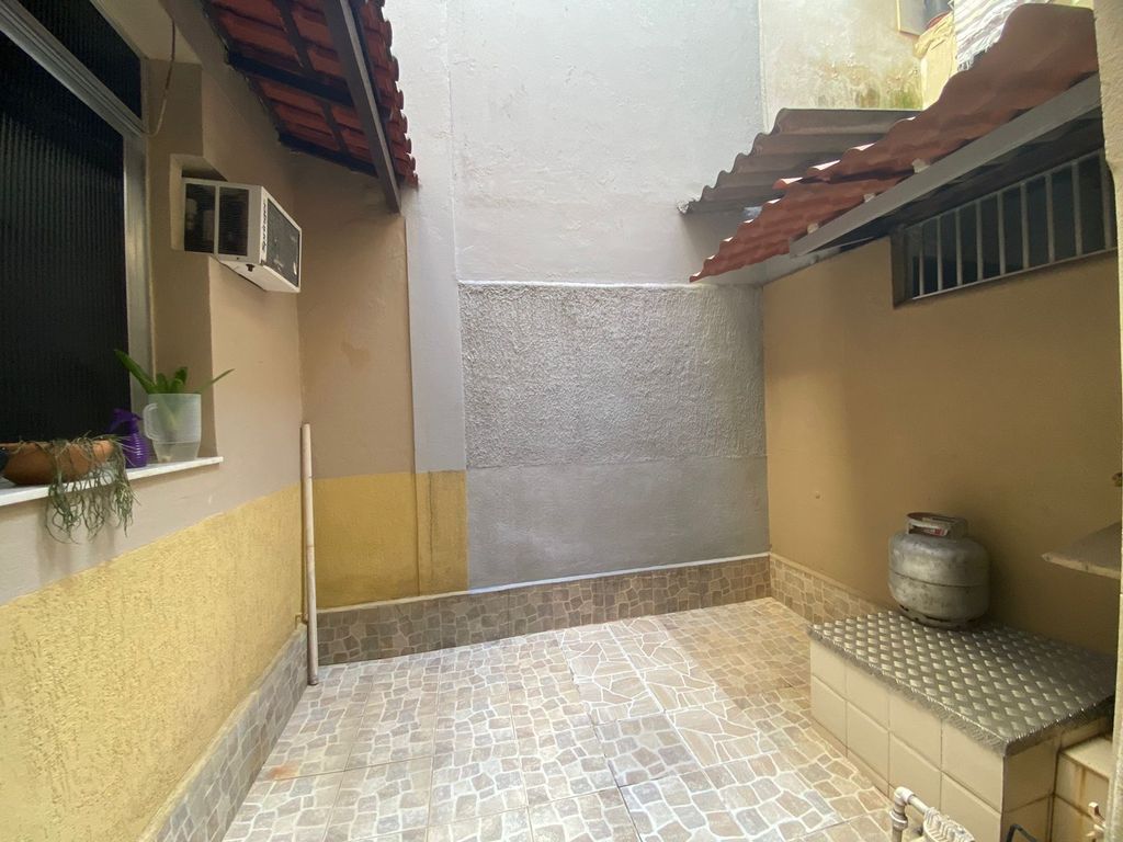 Imagens do imóveis Apartamento Tipo Casa Com Três Quartos e Área externa no Centro Rio de Janeiro