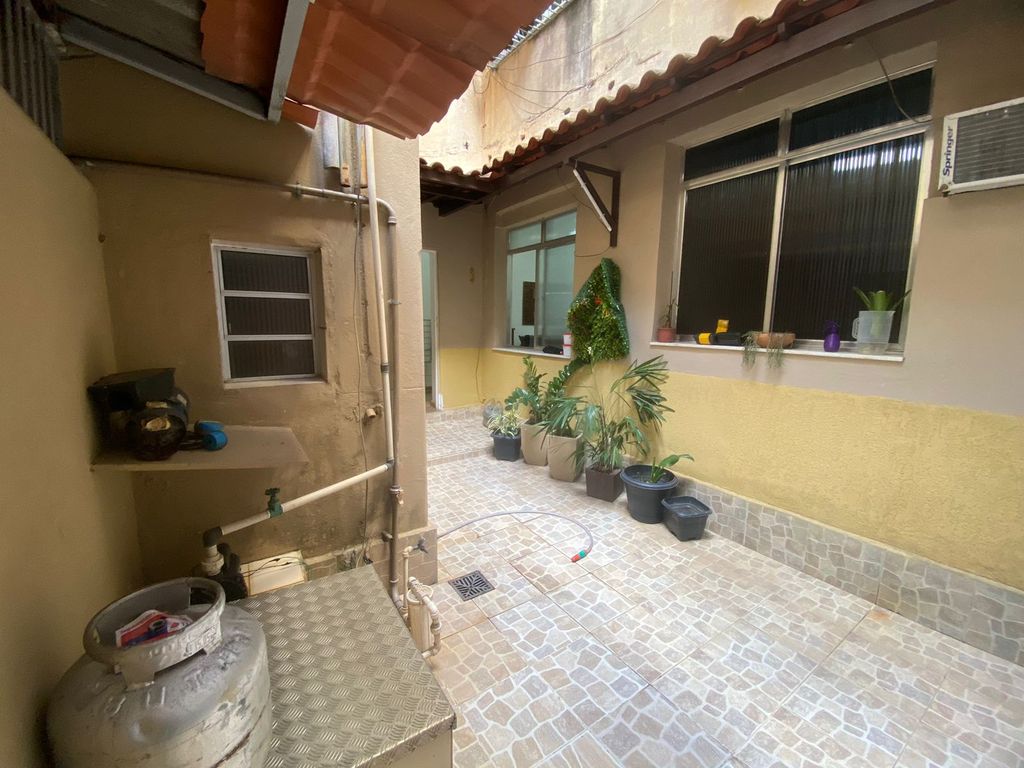 Imagens do imóveis Apartamento Tipo Casa Com Três Quartos e Área externa no Centro Rio de Janeiro
