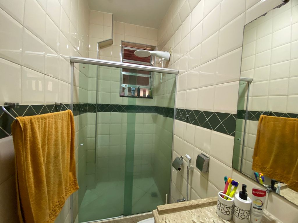 Imagens do imóveis Apartamento Tipo Casa Com Três Quartos e Área externa no Centro Rio de Janeiro