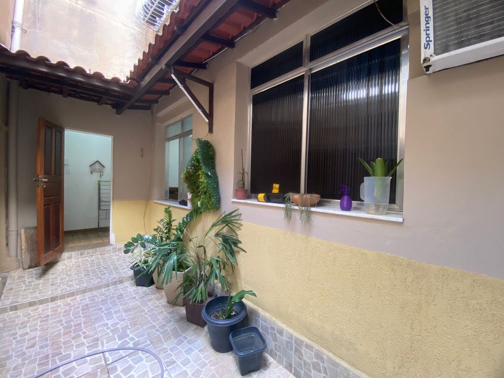 Imagens do imóveis Apartamento Tipo Casa Com Três Quartos e Área externa no Centro Rio de Janeiro