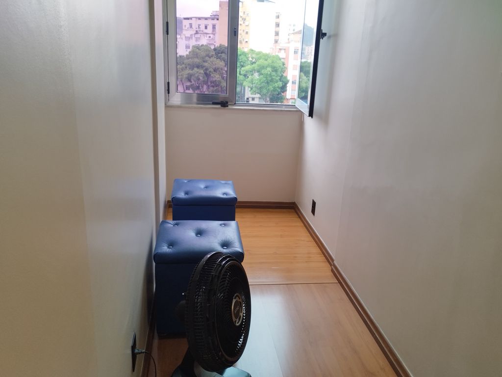 Imagens do imóveis Apartamento de Sala Dois Quartos com Área de serviços em centro Rio de Janeiro