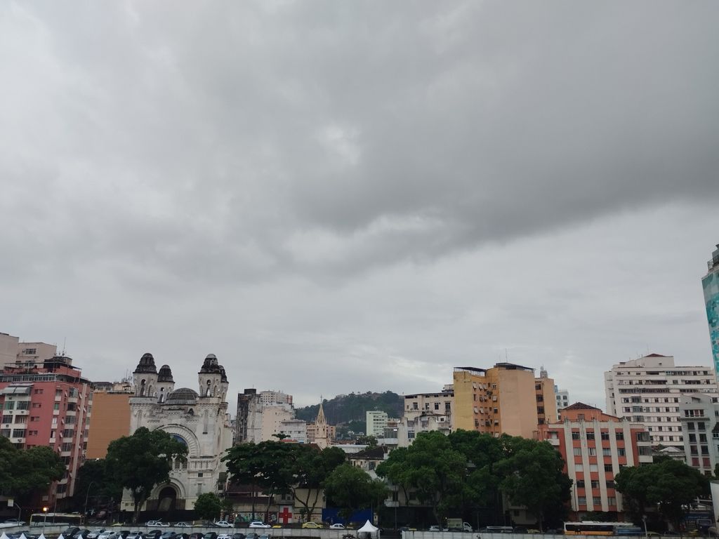 Imagens do imóveis Apartamento de Sala Dois Quartos com Área de serviços em centro Rio de Janeiro