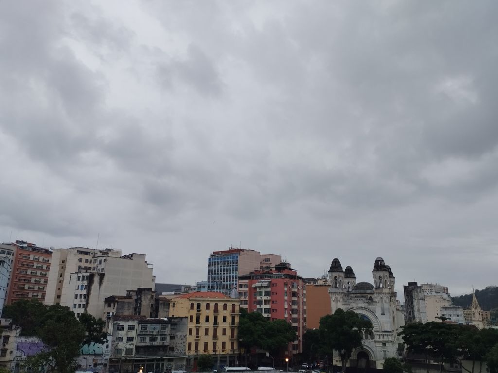 Imagens do imóveis Apartamento de Sala Dois Quartos com Área de serviços em centro Rio de Janeiro
