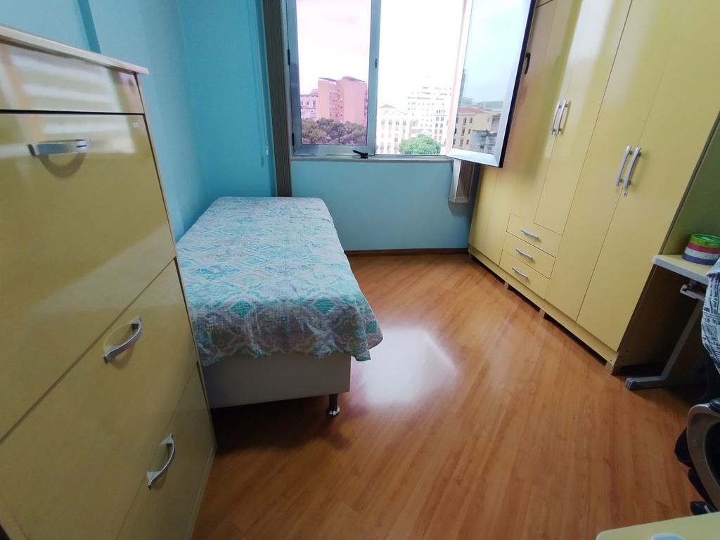 Imagens do imóveis Apartamento de Sala Dois Quartos com Área de serviços em centro Rio de Janeiro
