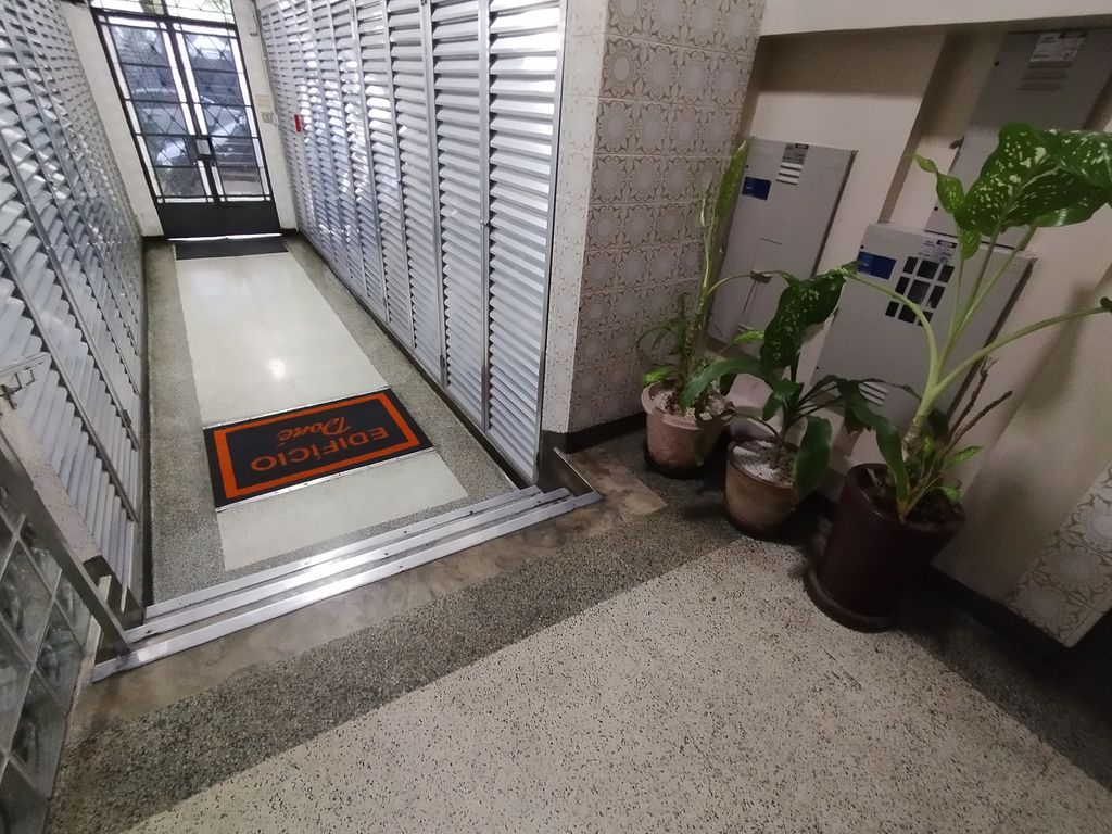 Imagens do imóveis Apartamento de Sala Dois Quartos com Área de serviços em centro Rio de Janeiro