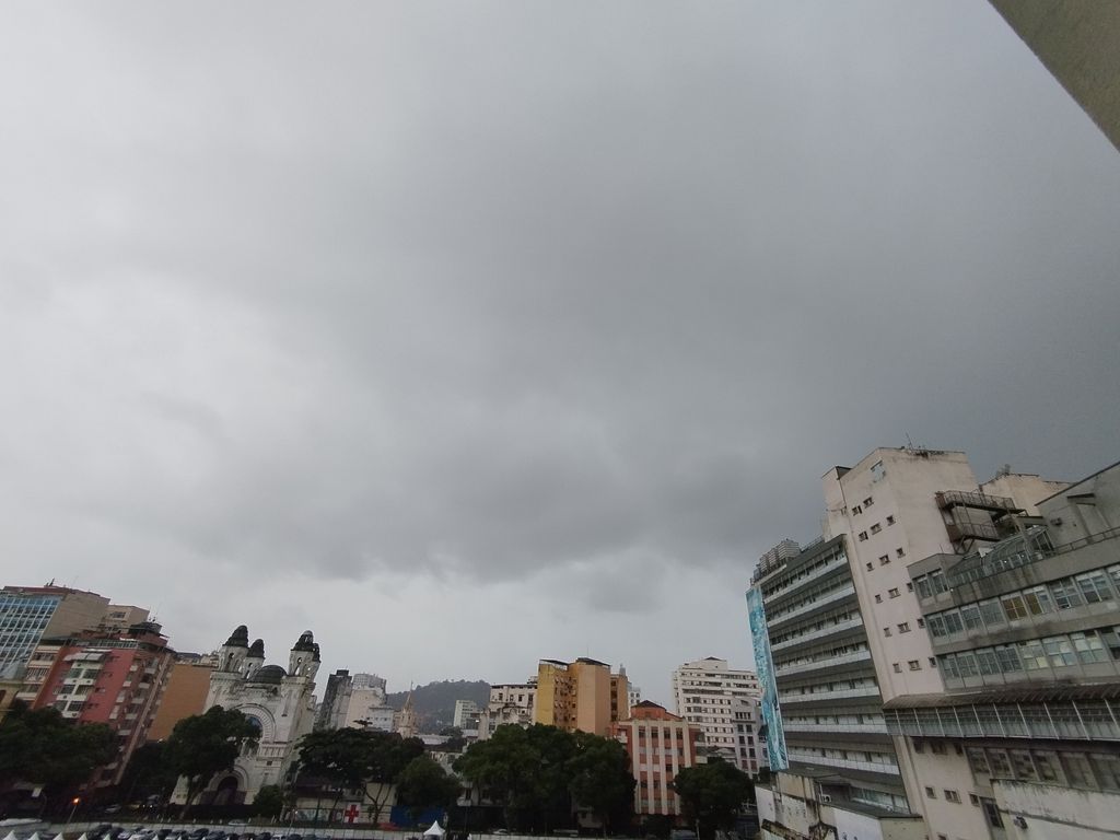 Imagens do imóveis Apartamento de Sala e Dois Quartos e Dependência no Centro Rio de Janeiro