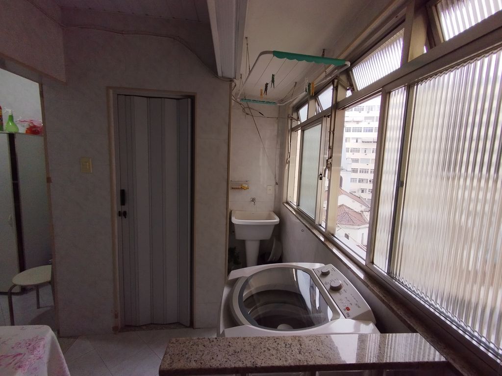 Imagens do imóveis Apartamento de Sala e Dois Quartos e Dependência no Centro Rio de Janeiro