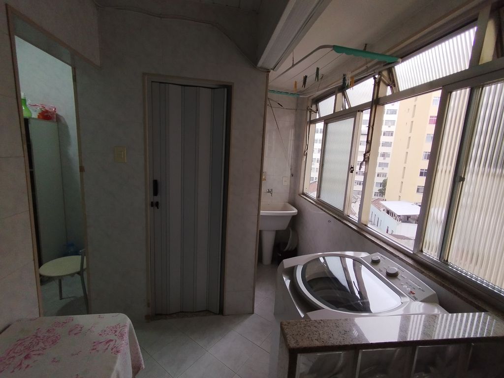 Imagens do imóveis Apartamento de Sala e Dois Quartos e Dependência no Centro Rio de Janeiro