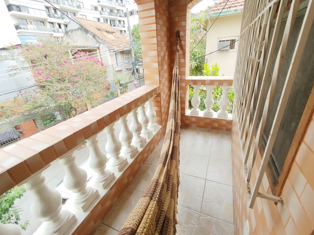 Imagens do imóveis Casa Duplex em Maracanã Rio de Janeiro, com quatro quartos com terraço