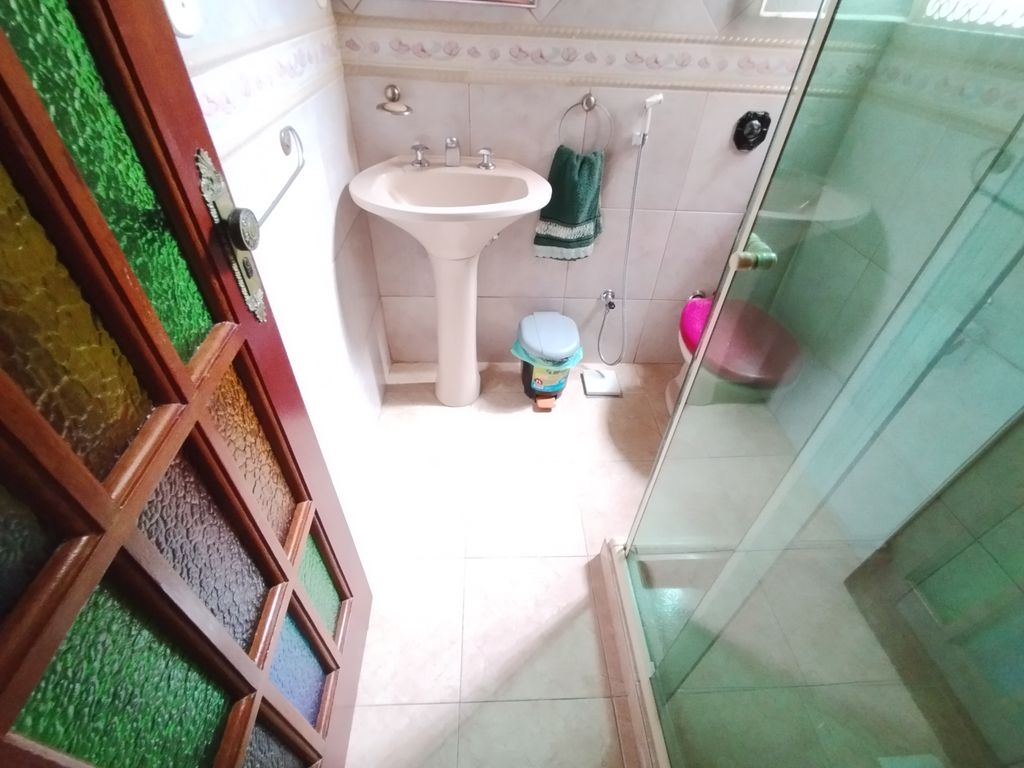 Imagens do imóveis Casa Duplex em Maracanã Rio de Janeiro, com quatro quartos com terraço