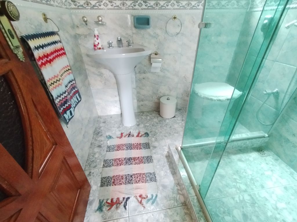Imagens do imóveis Casa Duplex em Maracanã Rio de Janeiro, com quatro quartos com terraço