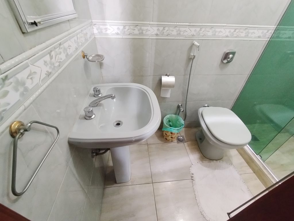 Imagens do imóveis Casa Duplex em Maracanã Rio de Janeiro, com quatro quartos com terraço