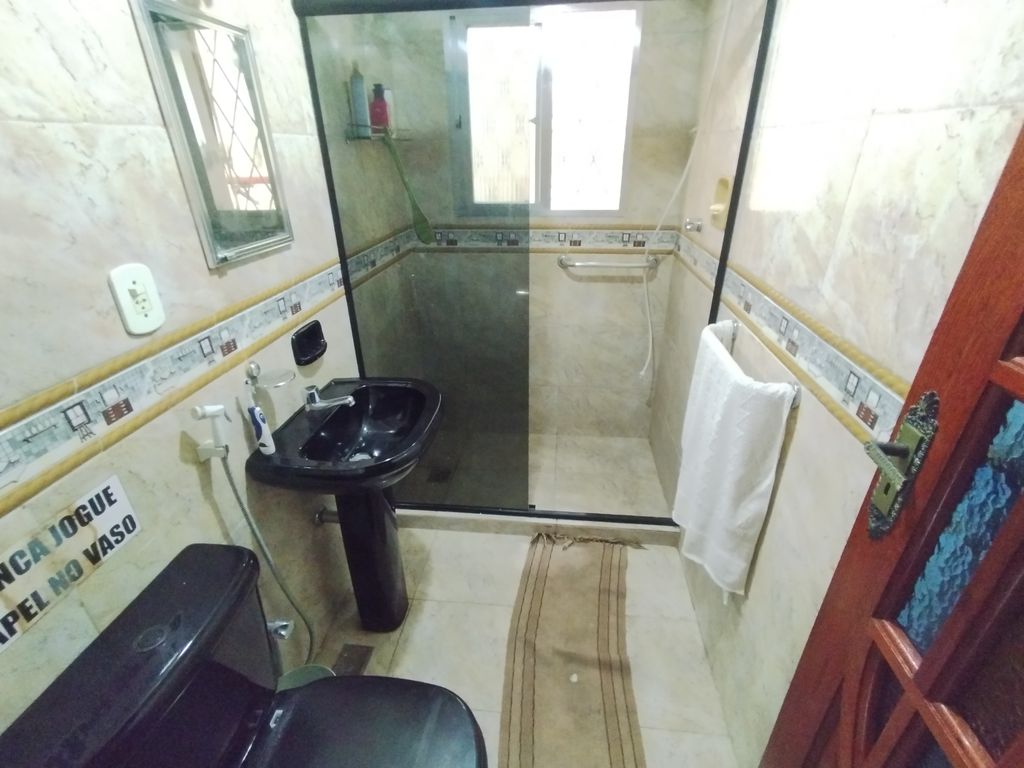 Imagens do imóveis Casa Duplex em Maracanã Rio de Janeiro, com quatro quartos com terraço