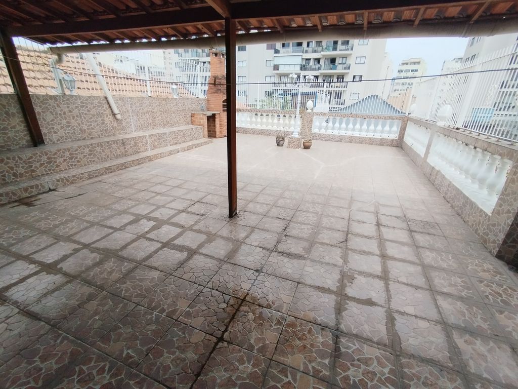 Imagens do imóveis Casa Duplex em Maracanã Rio de Janeiro, com quatro quartos com terraço