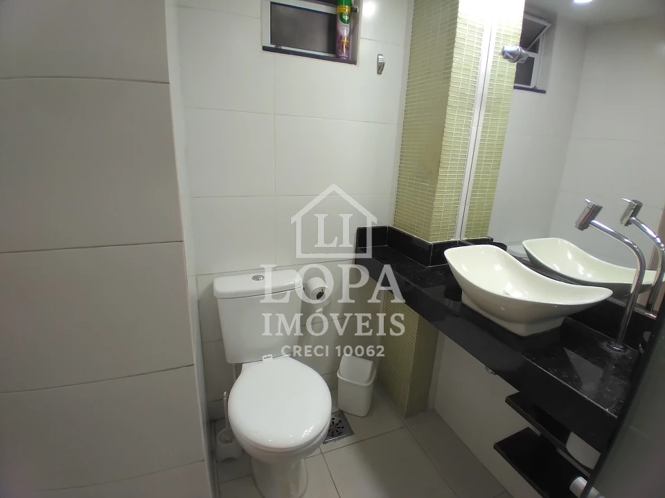 Imagens do imóveis Um apartamento dividido em dois, à venda em Copacabana com cento e vinte metros por  um milhão e quarenta mil reais
