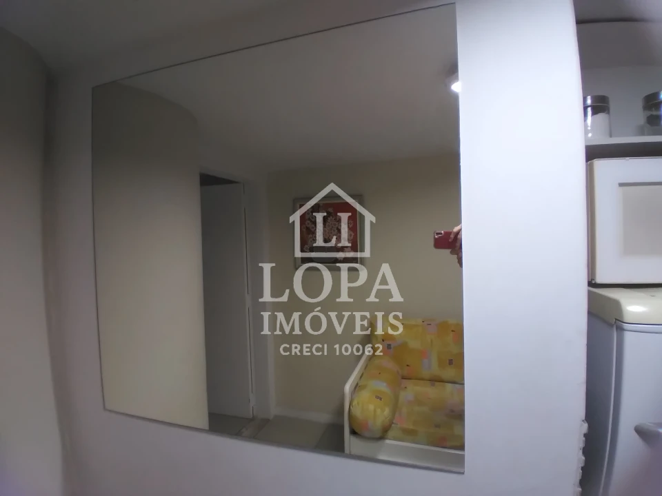 Imagens do imóveis Um apartamento dividido em dois, à venda em Copacabana com cento e vinte metros por  um milhão e quarenta mil reais