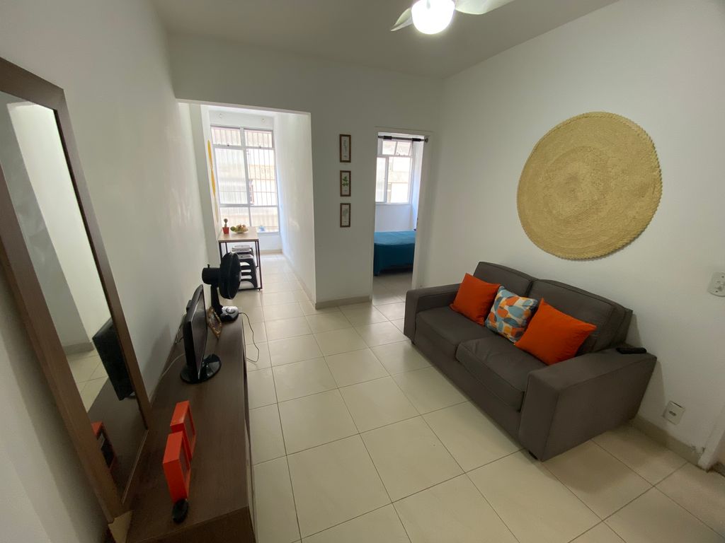 Imagens do imóveis Apartamento Quarto e Sala Reformado Em Prédio com Boa Infraestrutura no Centro