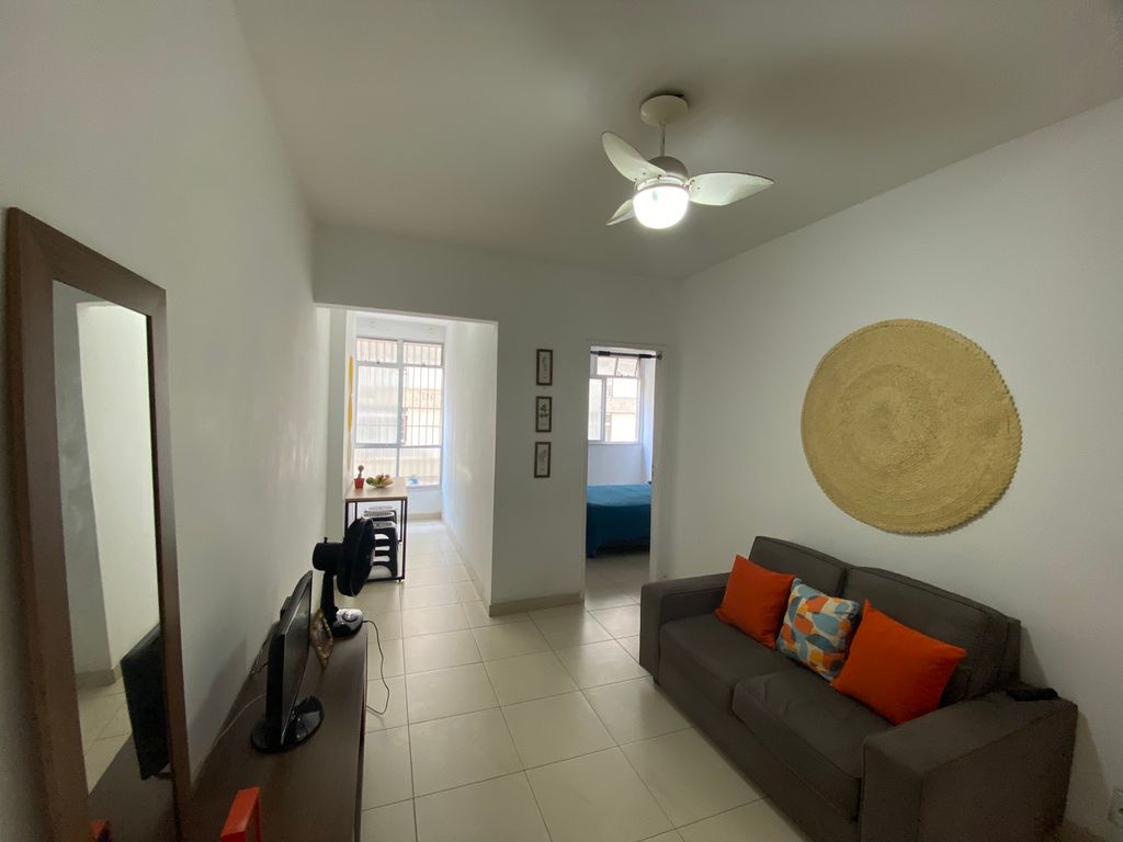 Imagens do imóveis Apartamento Quarto e Sala Reformado Em Prédio com Boa Infraestrutura no Centro